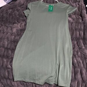 Green t shirt dress